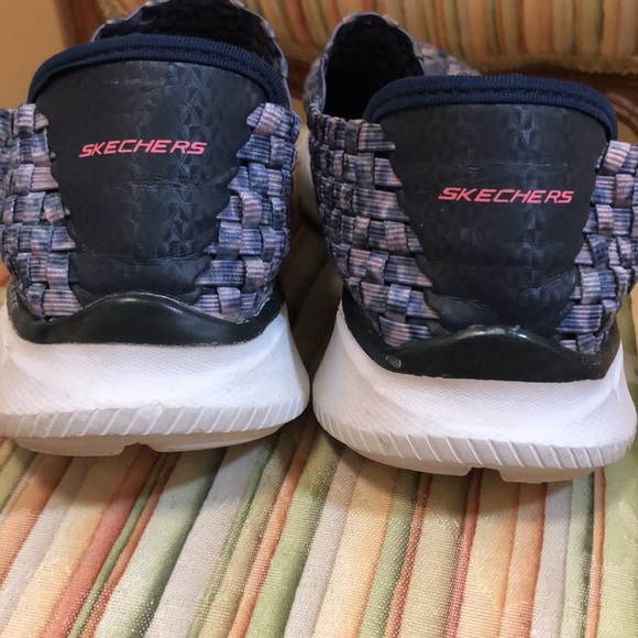 Sketcher brand slip on shoes - Picture 4 of 6